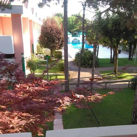 Aparthotel Villetta A Schiera In Spiaggia Bibione