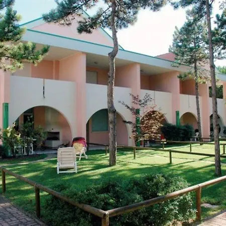 Villetta A Schiera In Spiaggia Aparthotel *